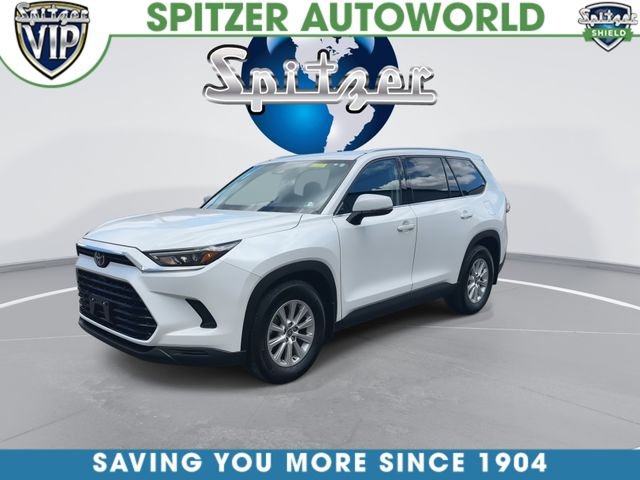 Used 2024 Beige Toyota XLE image 4