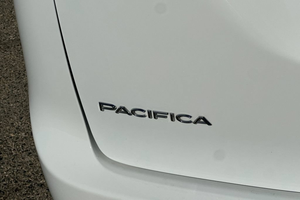 2021 Chrysler Pacifica Touring - Photo 27