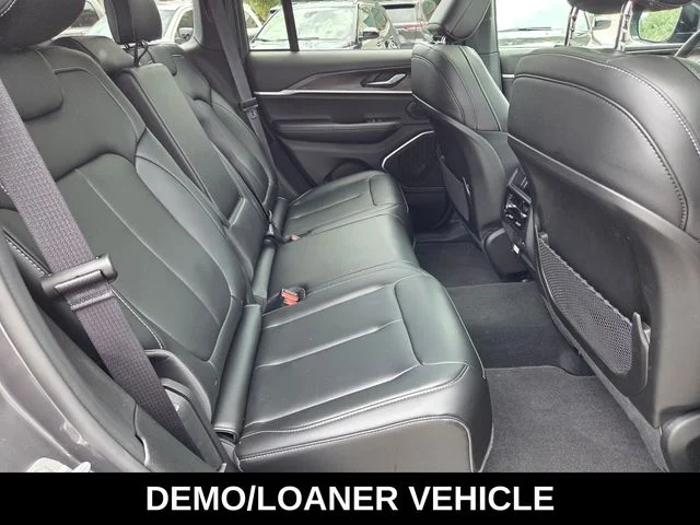 New 2026 Baltic Gray Metallic Clear-Coat Exterior Paint Jeep Limited image 13