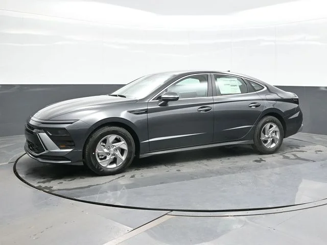 New 2026 Gray Hyundai SE image 5