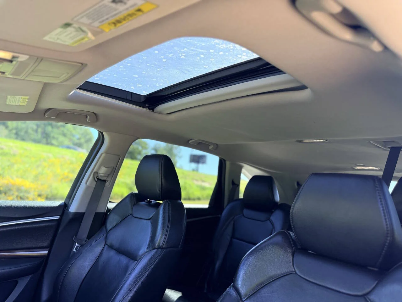 Used 2015 Black Acura Base 4dr SUV image 11