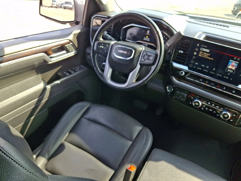 Used 2025 Onyx Black GMC SLT image 15