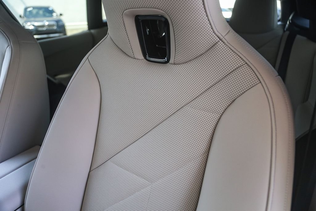 Used 2026 Tanzanite Blue II Metallic BMW xDrive60 image 21