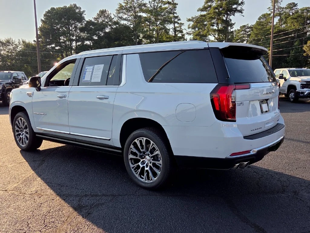Used 2026 Glacier White Tricoat GMC Denali image 9
