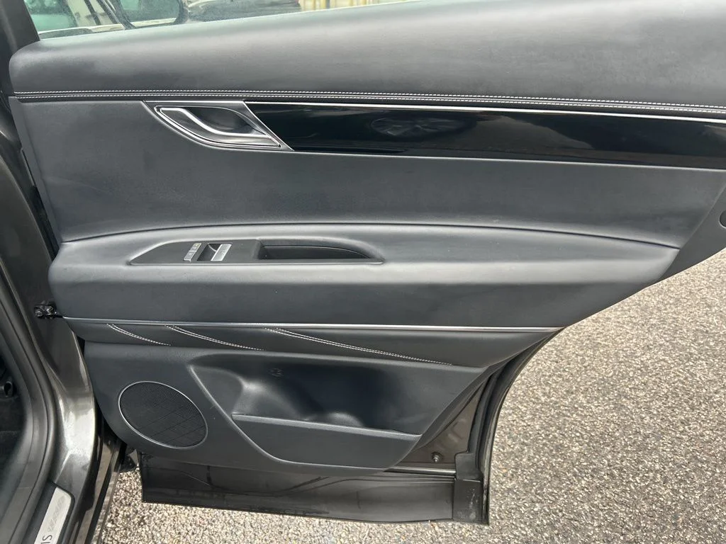 Used 2025 Gray Genesis 2.5T image 23