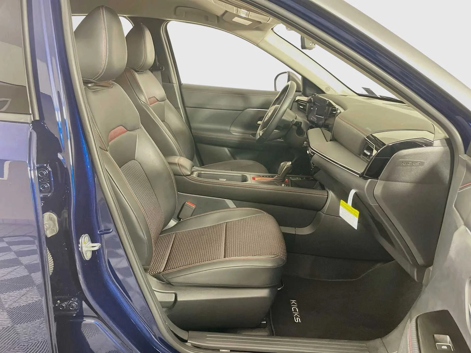 Used 2025 Deep Blue Pearl/Gun Metallic Nissan SR image 23
