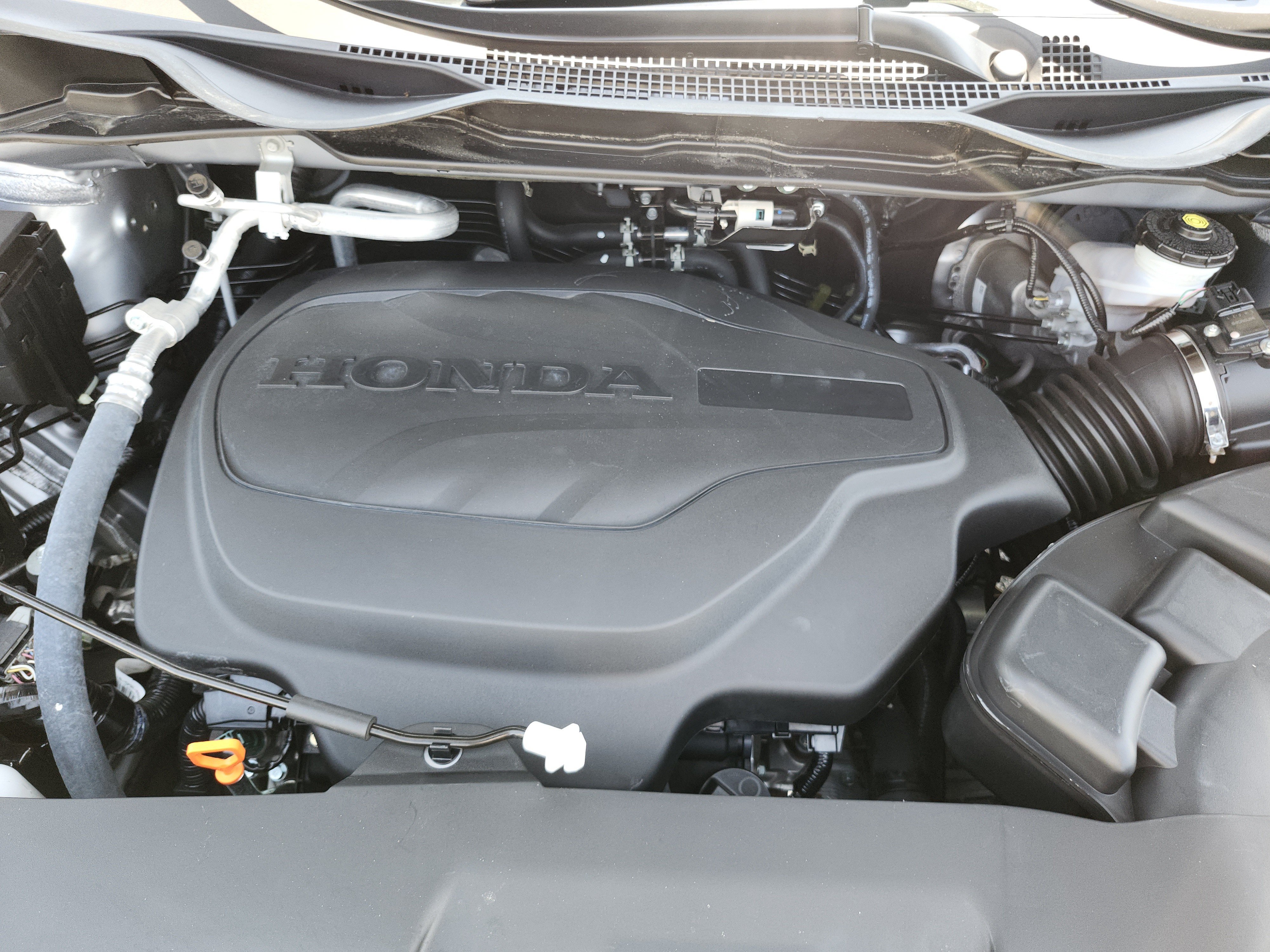 Used 2025 Silver Honda EX-L image 11