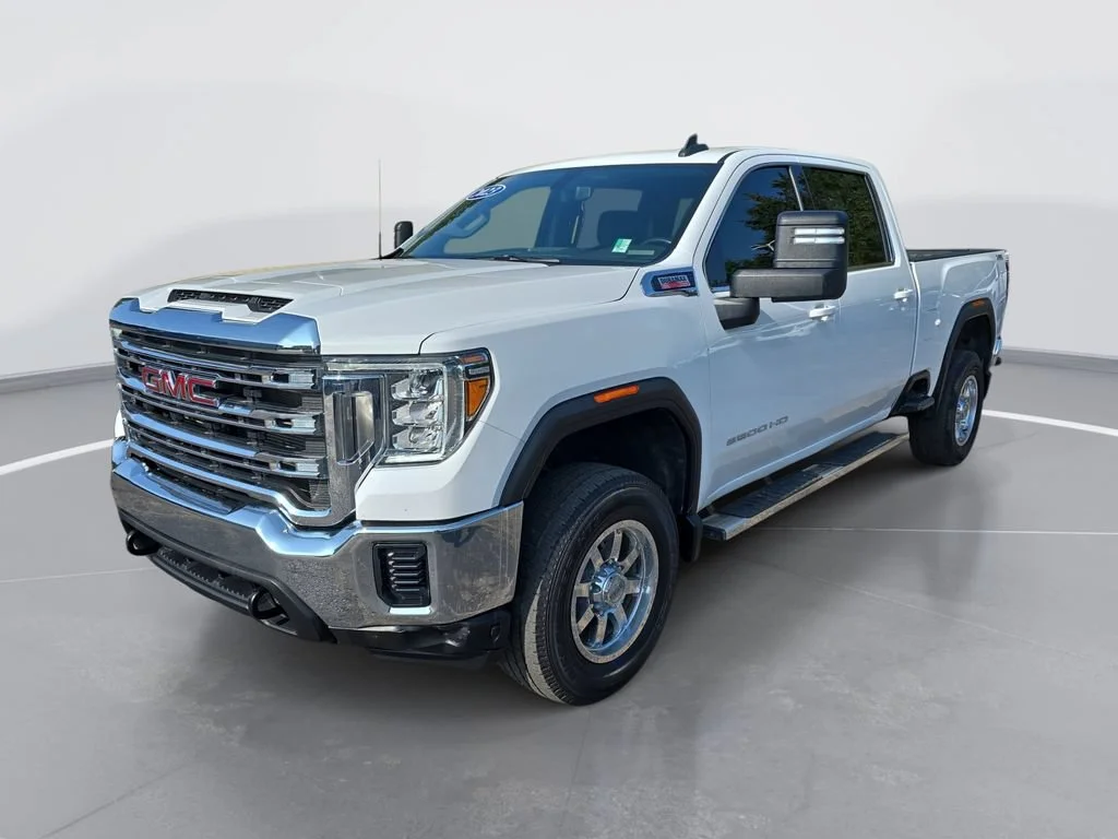 Used 2023 SUMMIT WHITE GMC SLE image 9