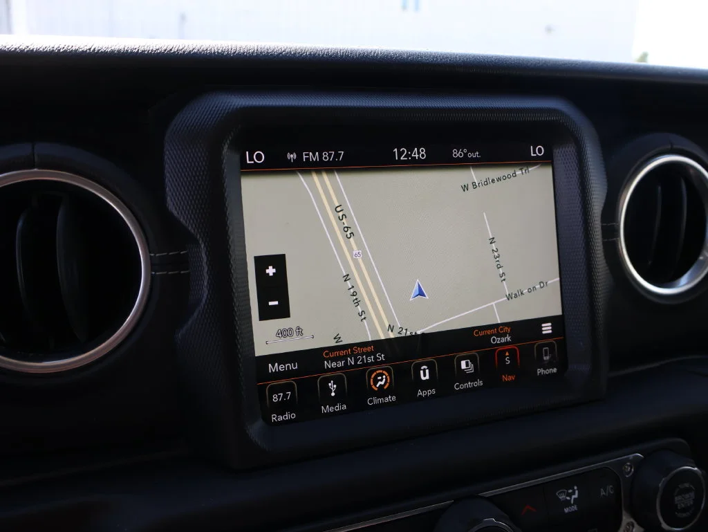 Used 2018 Gray Jeep Unlimited Sahara image 31