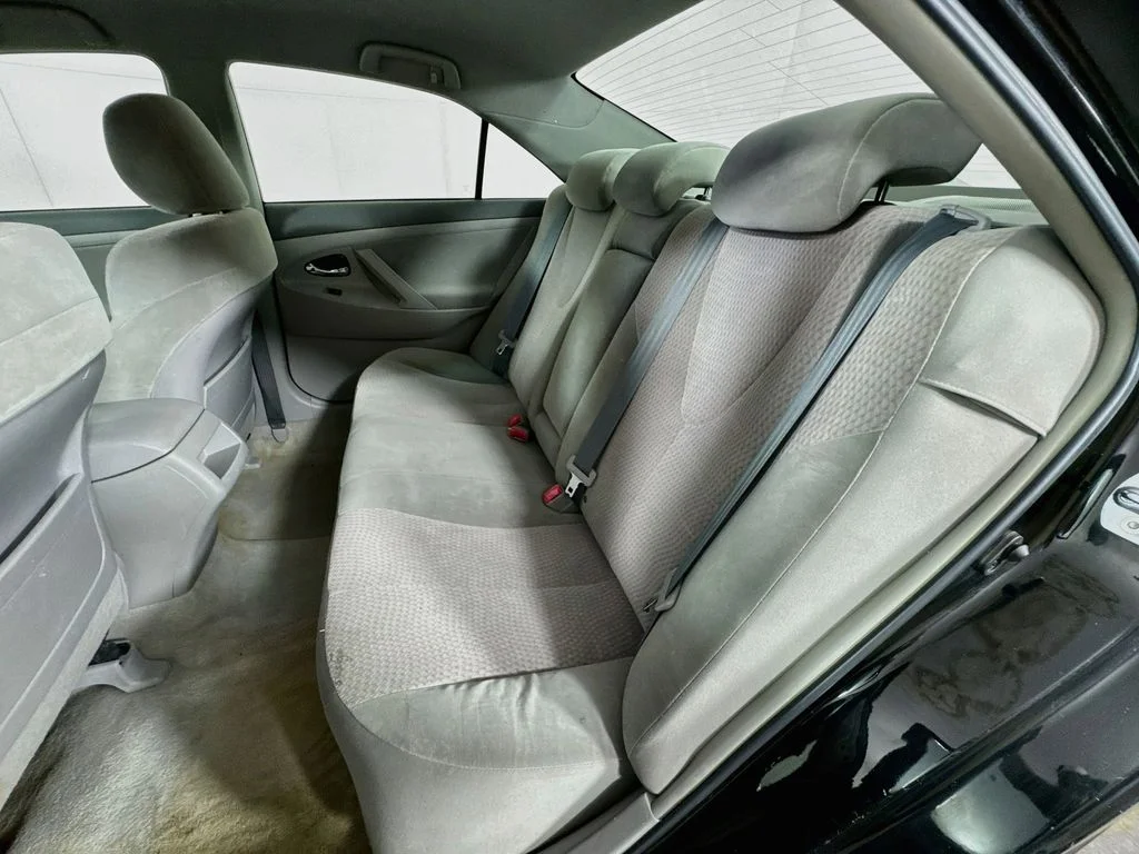 Used 2011 Black Toyota LE image 26