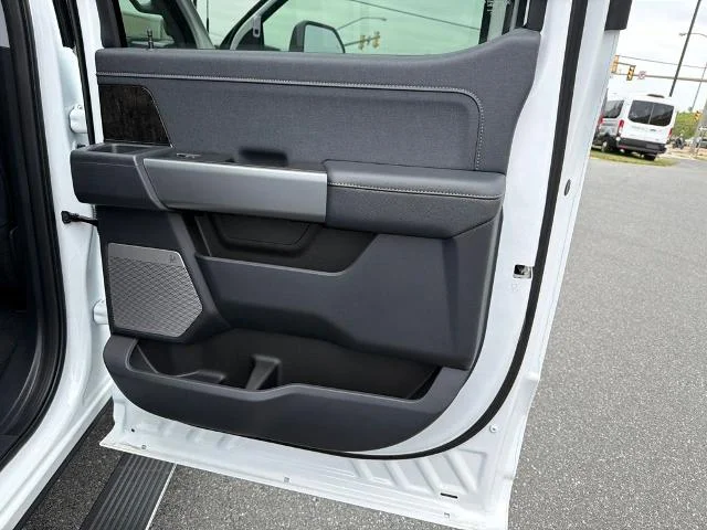 New 2026 Oxford White Ford F-250® Lariat® image 27