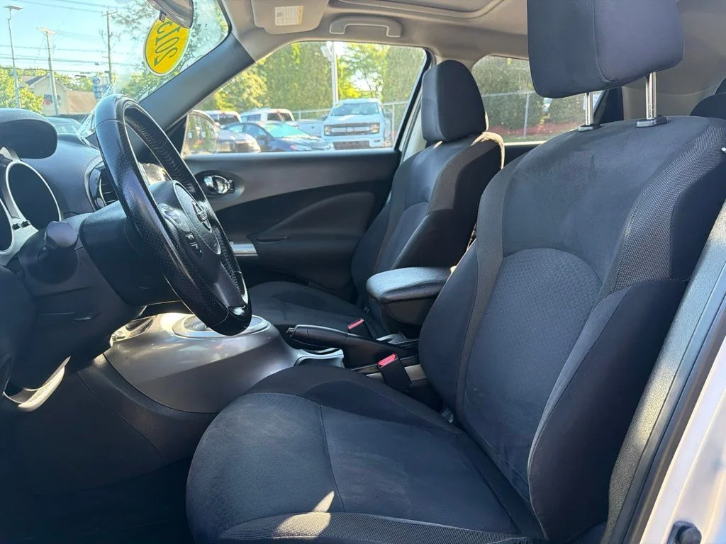 Used 2013 Brilliant Silver Nissan SV image 13