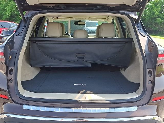 Used 2019 Brown Nissan SL image 30