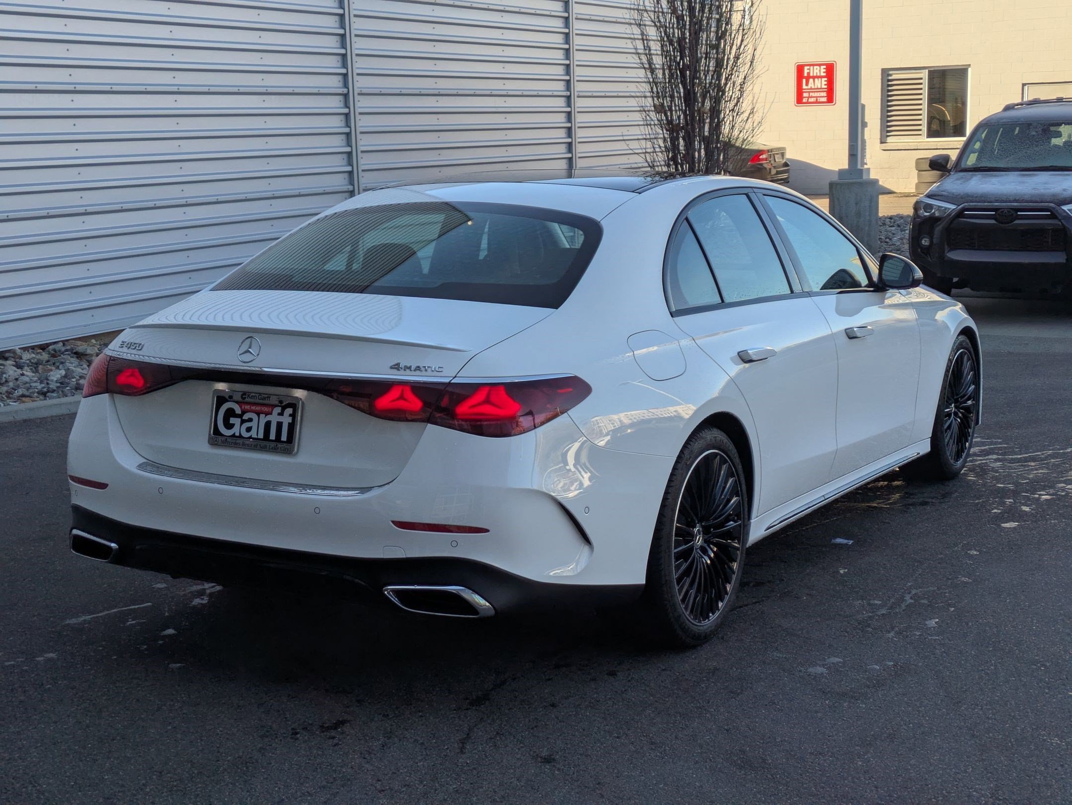 New 2026 Polar White Mercedes-Benz E 450 image 3