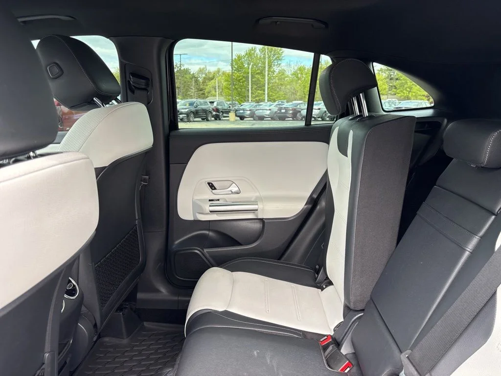 Used 2022 Night Black Mercedes-Benz GLA 35 AMG® image 24