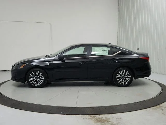 New 2026 Black Nissan 2.5 SV image 4