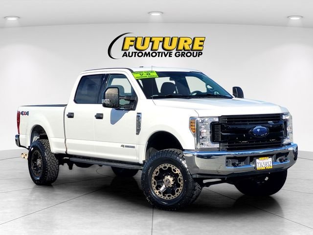 Used 2018 White Ford XLT image 1