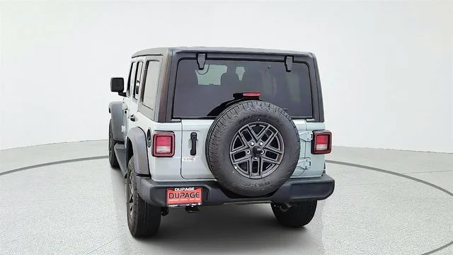 New 2027 Earl Clearcoat Jeep Sport S image 9