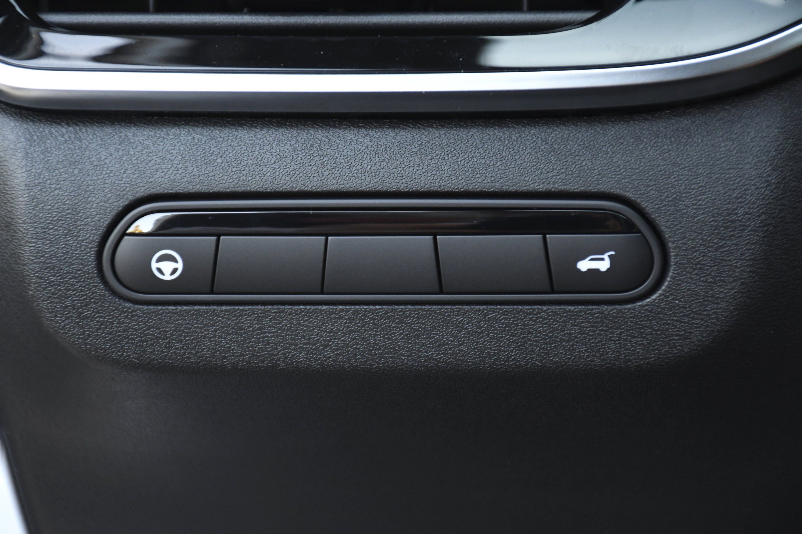 New 2026 RADIANT WHITE INFINITI Sport AWD image 24