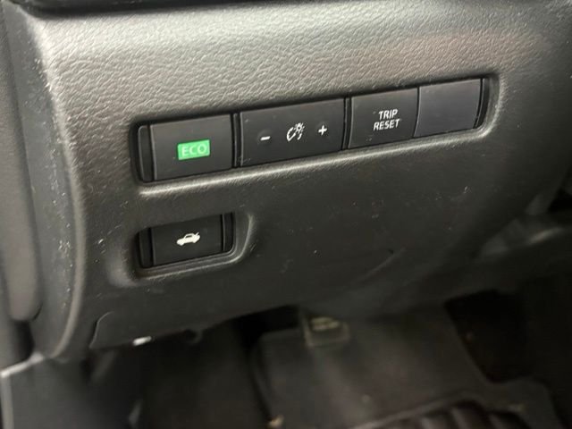 Used 2024 Gray Nissan SV image 17