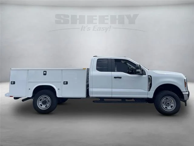 New 2026 Oxford White Ford F-350® XL image 4