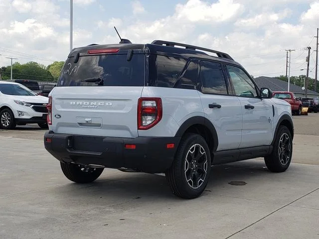 New 2026 Space White Metallic Ford Outer Banks® image 4