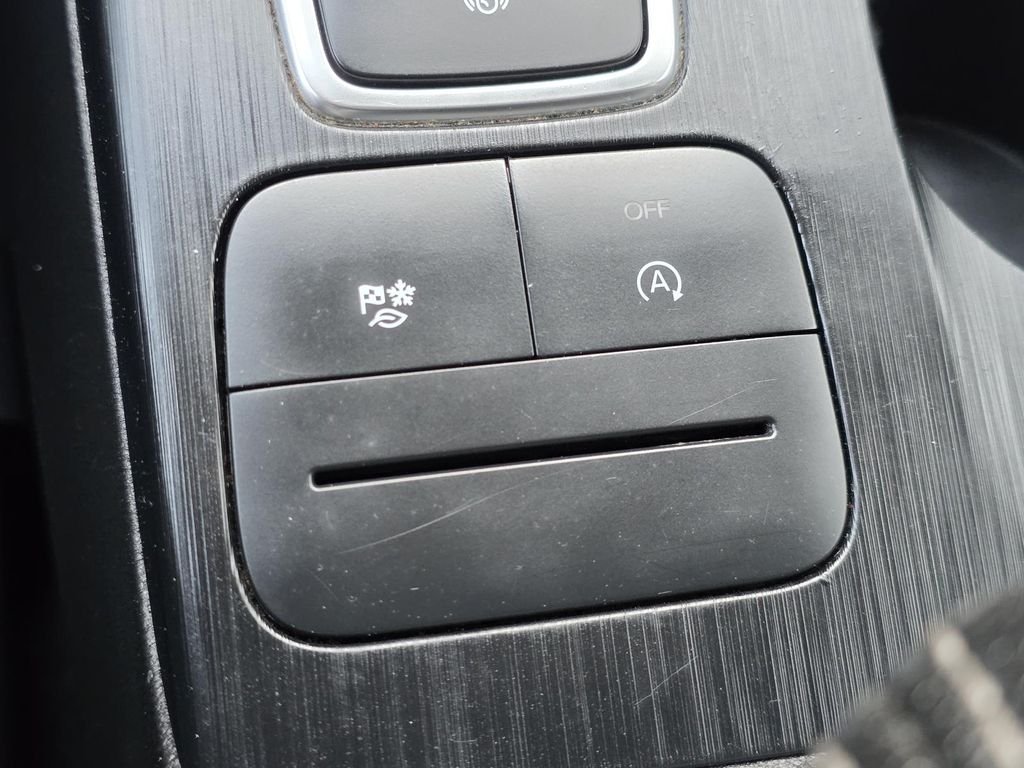 Used 2024 Silver Ford Active image 26