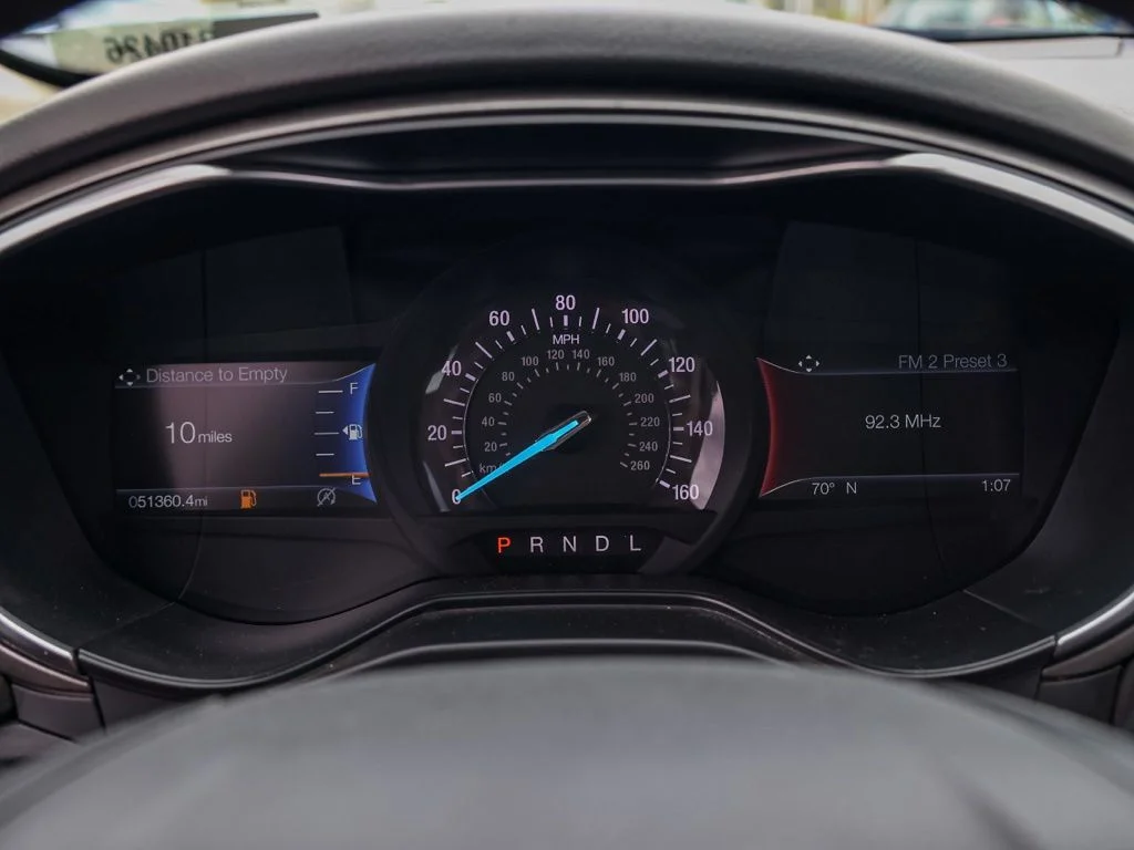 Used 2020 Gray Ford SEL image 26