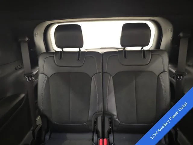 Used 2022 Bright White Clearcoat Jeep Altitude image 18