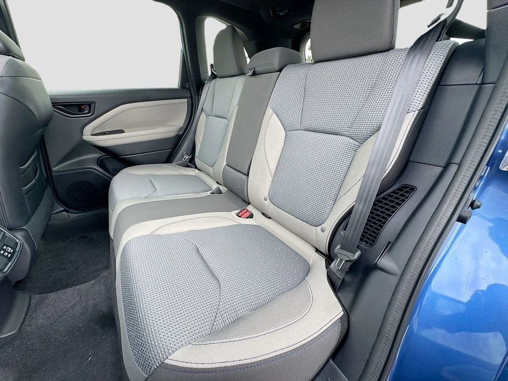 New 2026 DAYBREAK BLUE PEARL Subaru Premium Hybrid image 31