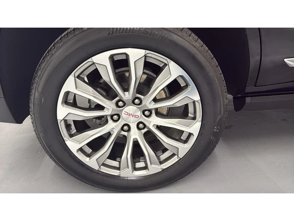 Used 2023 Onyx Black GMC Denali image 4