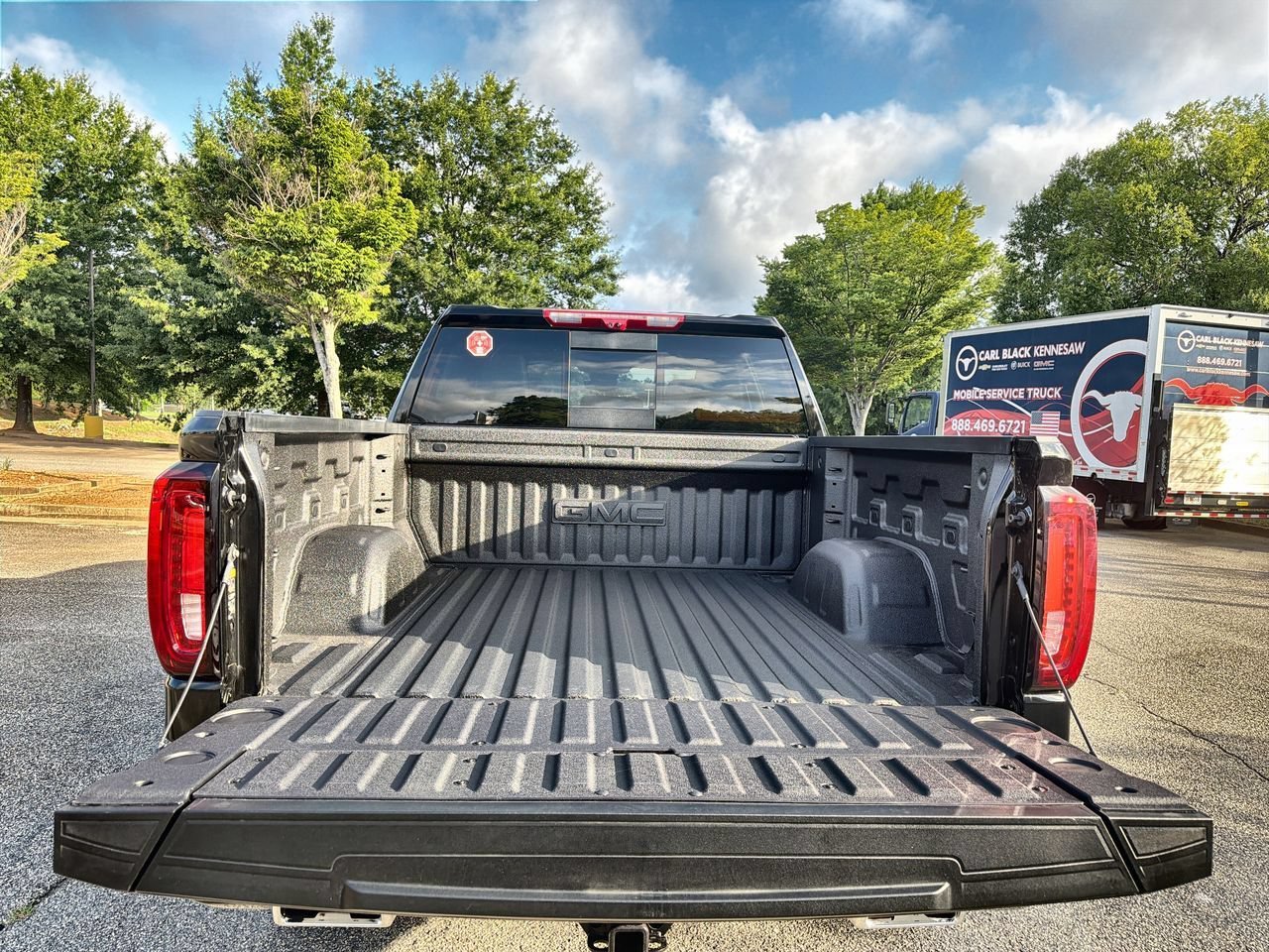 New 2026 Onyx Black GMC AT4 image 21