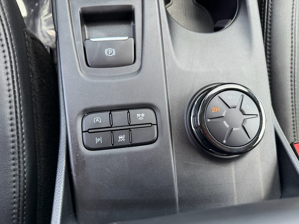 Used 2025 Shadow Black Ford LARIAT image 21
