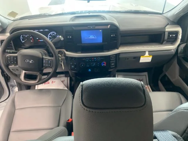 New 2027 Oxford White Ford F-350® XL image 34