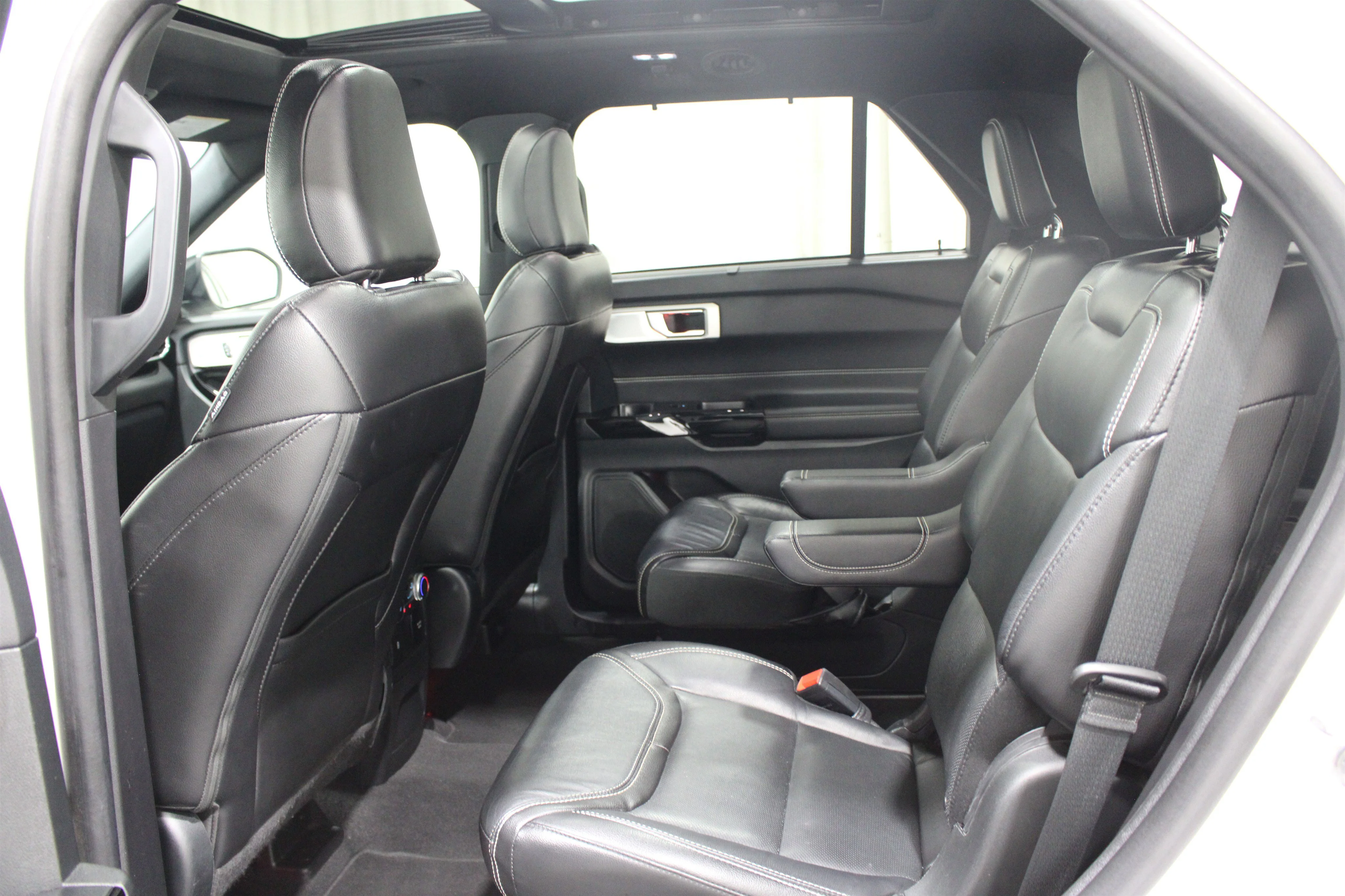 2022 Ford Explorer ST - Photo 20