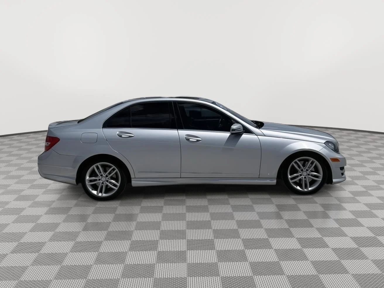 Used 2013 Iridium Silver Metallic Mercedes-Benz C 300 Luxury image 11