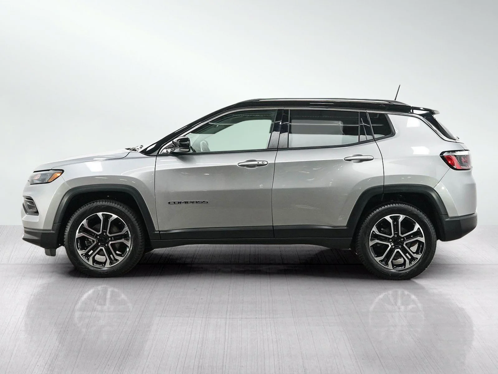 Used 2022 Jeep Compass Limited with VIN 3C4NJDCB6NT154343 for sale in Minneapolis, Minnesota