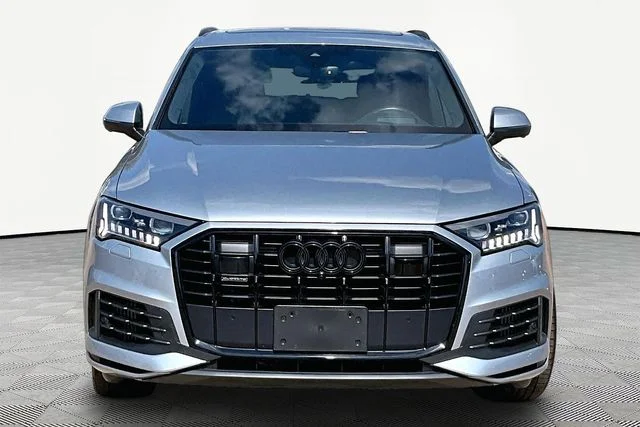 Used 2023 Silver Audi 55 Prestige image 3