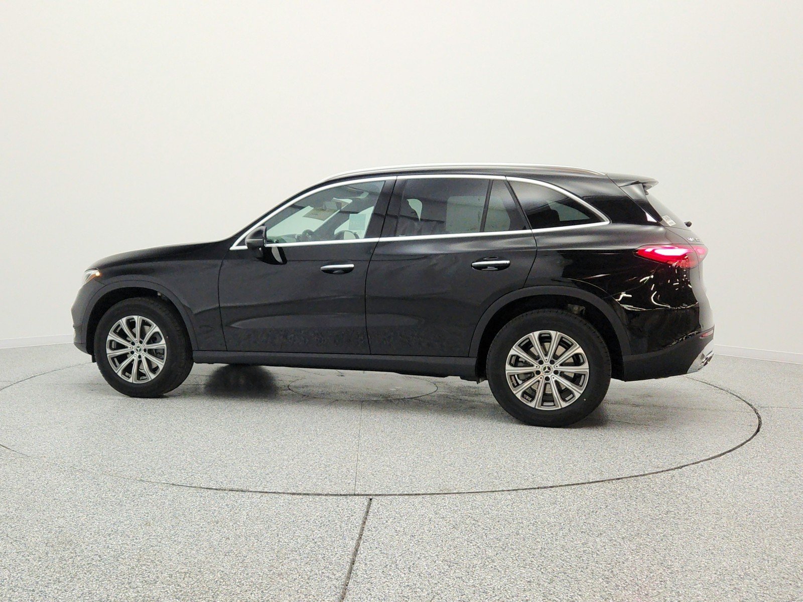 New 2026 Black Mercedes-Benz GLC 300 SUV image 8