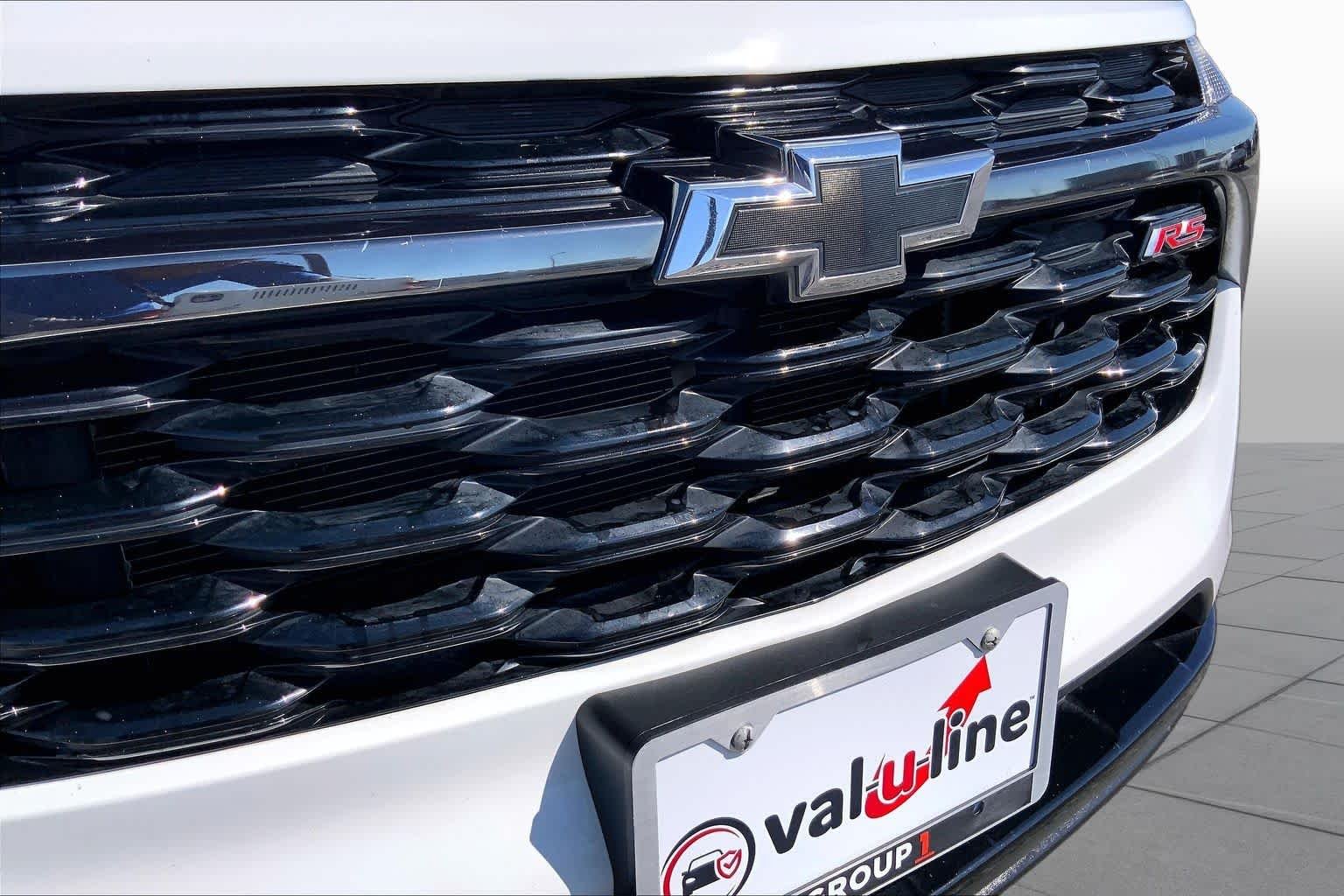 Used 2024 Summit White Chevrolet 1RS image 29