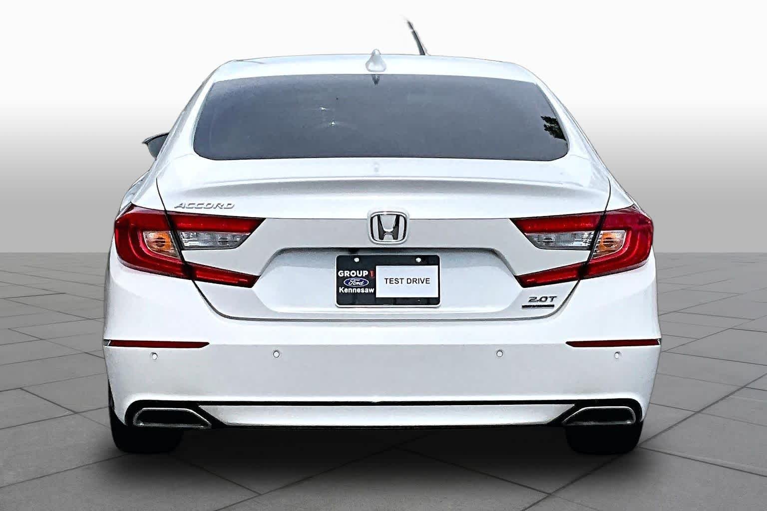Used 2021 Platinum White Pearl Honda Touring image 5