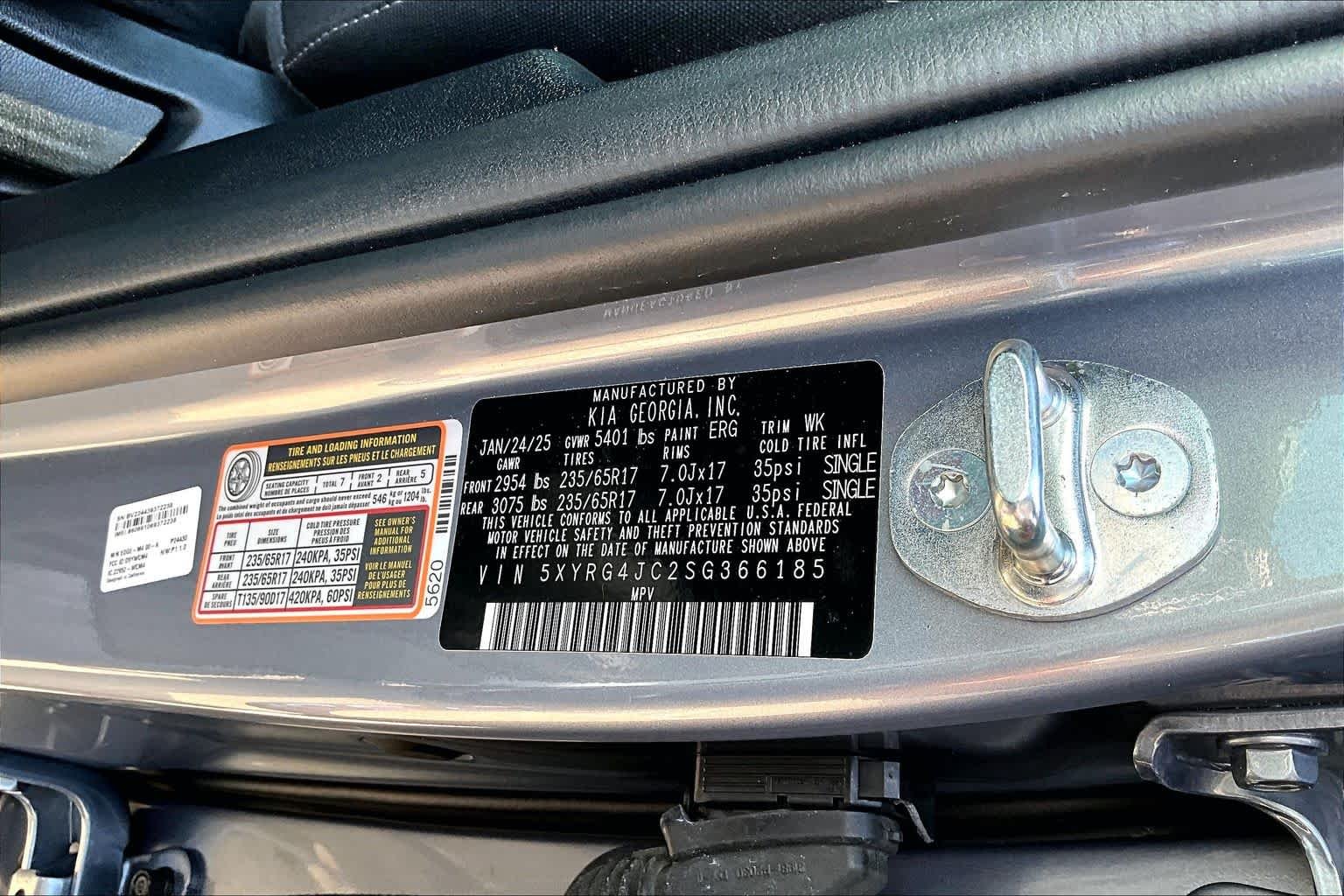 Used 2025 Everlasting Silver Kia LX image 37