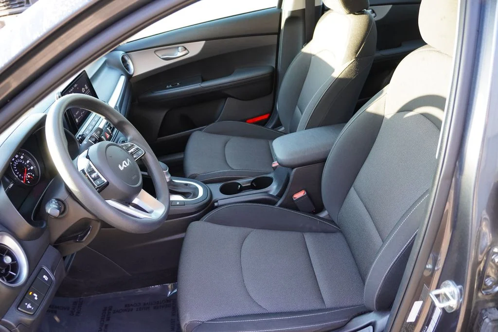Used 2023 Gravity Gray Kia LXS image 15
