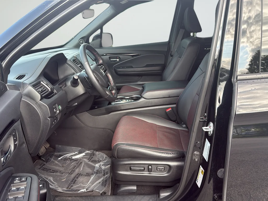 Used 2024  Honda Black Edition image 10
