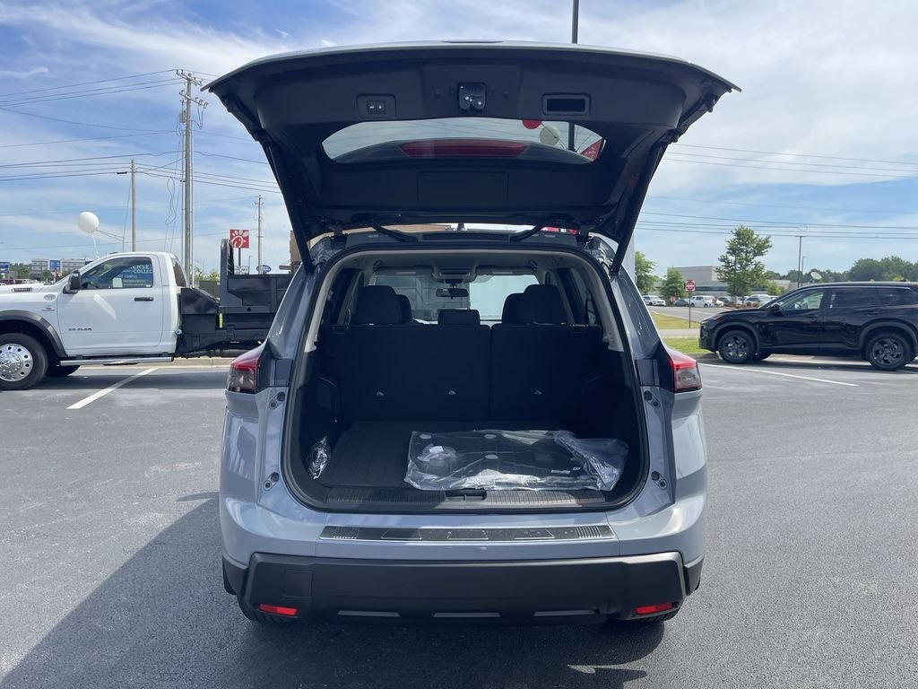 New 2026 Boulder Gray Pearl Nissan SV image 26