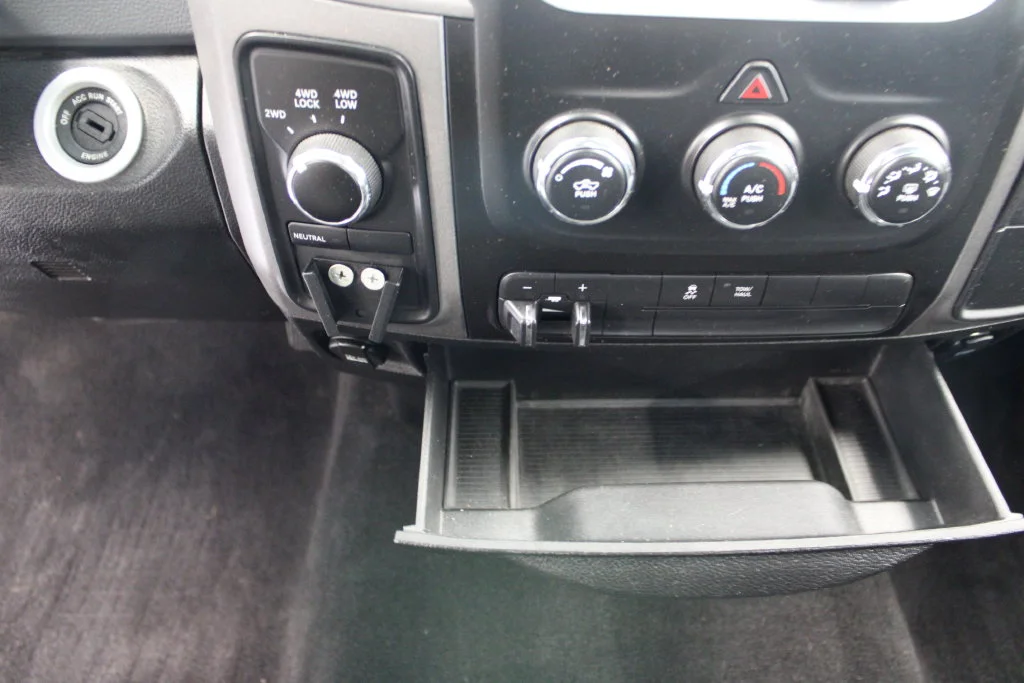 Certified Used 2018 Bright Silver Clearcoat Metallic Ram Tradesman image 26