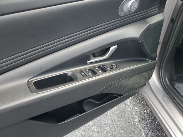 2025 Hyundai Elantra SEL - Photo 10