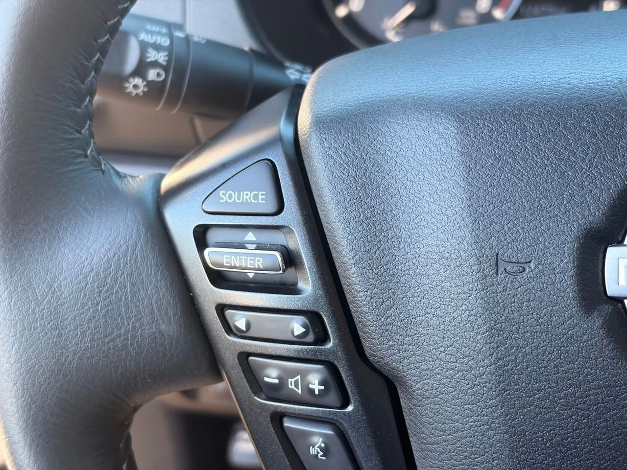 Used 2025 Gun Metallic Nissan SV image 28