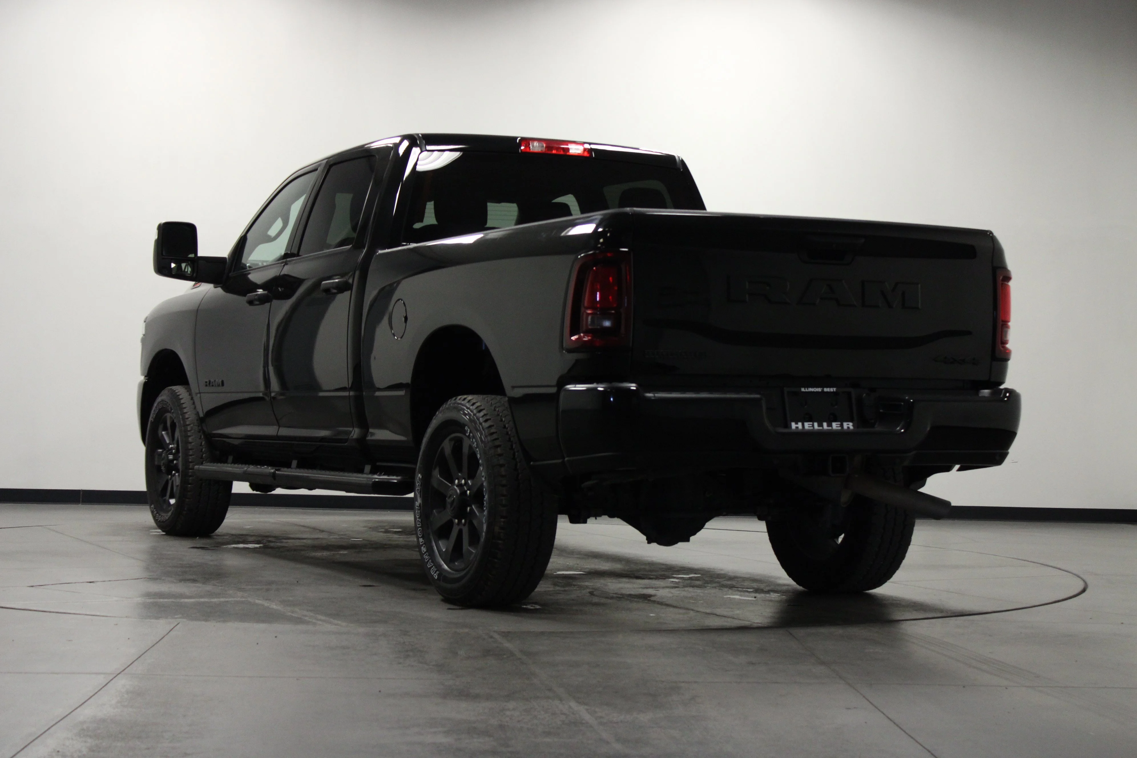 Used 2025 Diamond Black Crystal Pearlcoat Ram Big Horn image 6