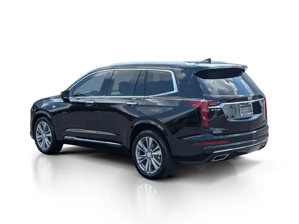 Used 2023 STELLAR BLACK METALLIC Cadillac FWD Premium Luxury image 10